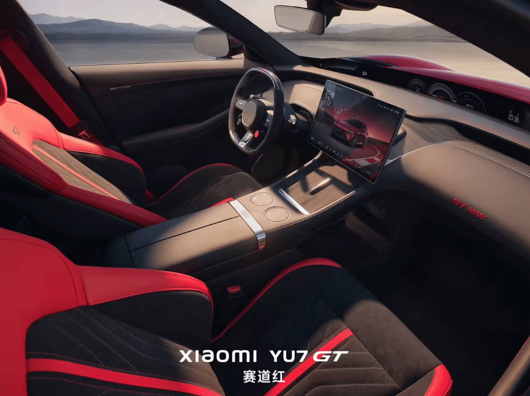 小米YU7 GT赛道红内饰官宣！红黑运动风格拉满 5月底正式发布